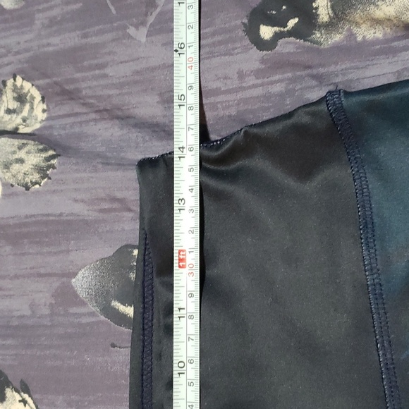 3/$65 Inner fire yoga capri - Picture 4 of 5